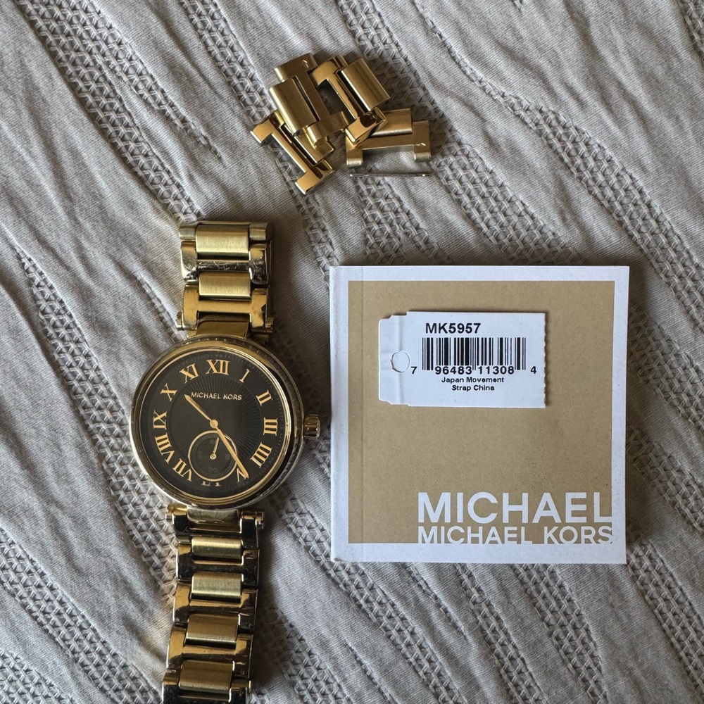 Michael Kors Women's Skylar MK5957 Gold Stainless-Steel Quartz Fashion Watch